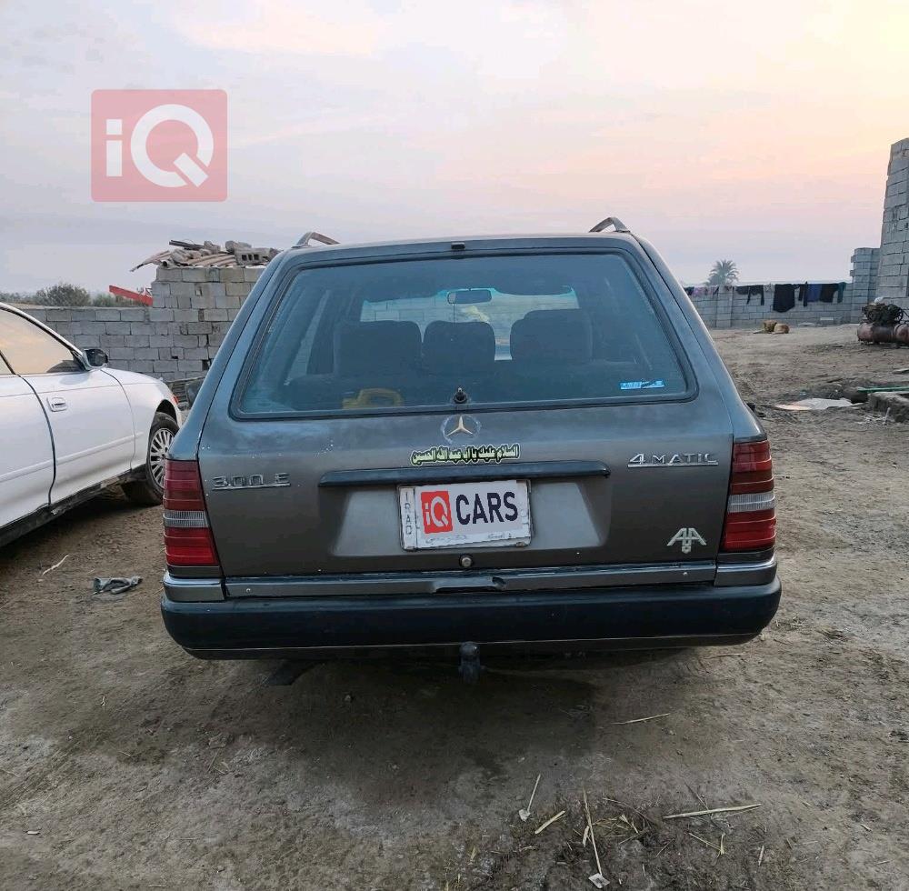 مرسيدس بنز E-Class